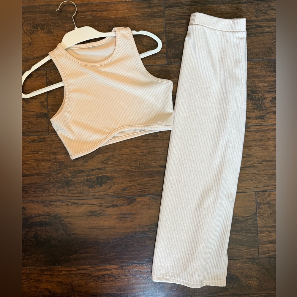 Elegant Cream Ribbed set - Picture 5 of 5